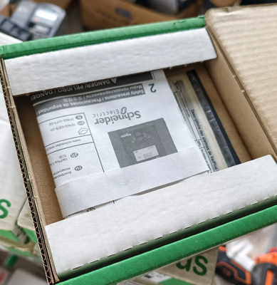 New original power factor controller SCHNEIDER VPL12N is in stock.