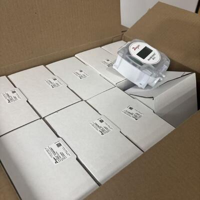 Dwyer MSX Series Differential Pressure Transmitter with ±1% FSO Accuracy and ±1% FSO/year Stability in 230 g Weight