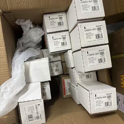 Honeywell R4343E1014 Relay Flame Detector New In Box for Industrial Safety